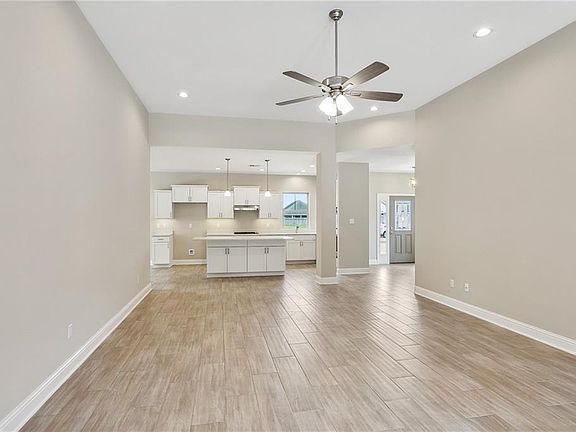 5th image of 2609 Greenville Dr