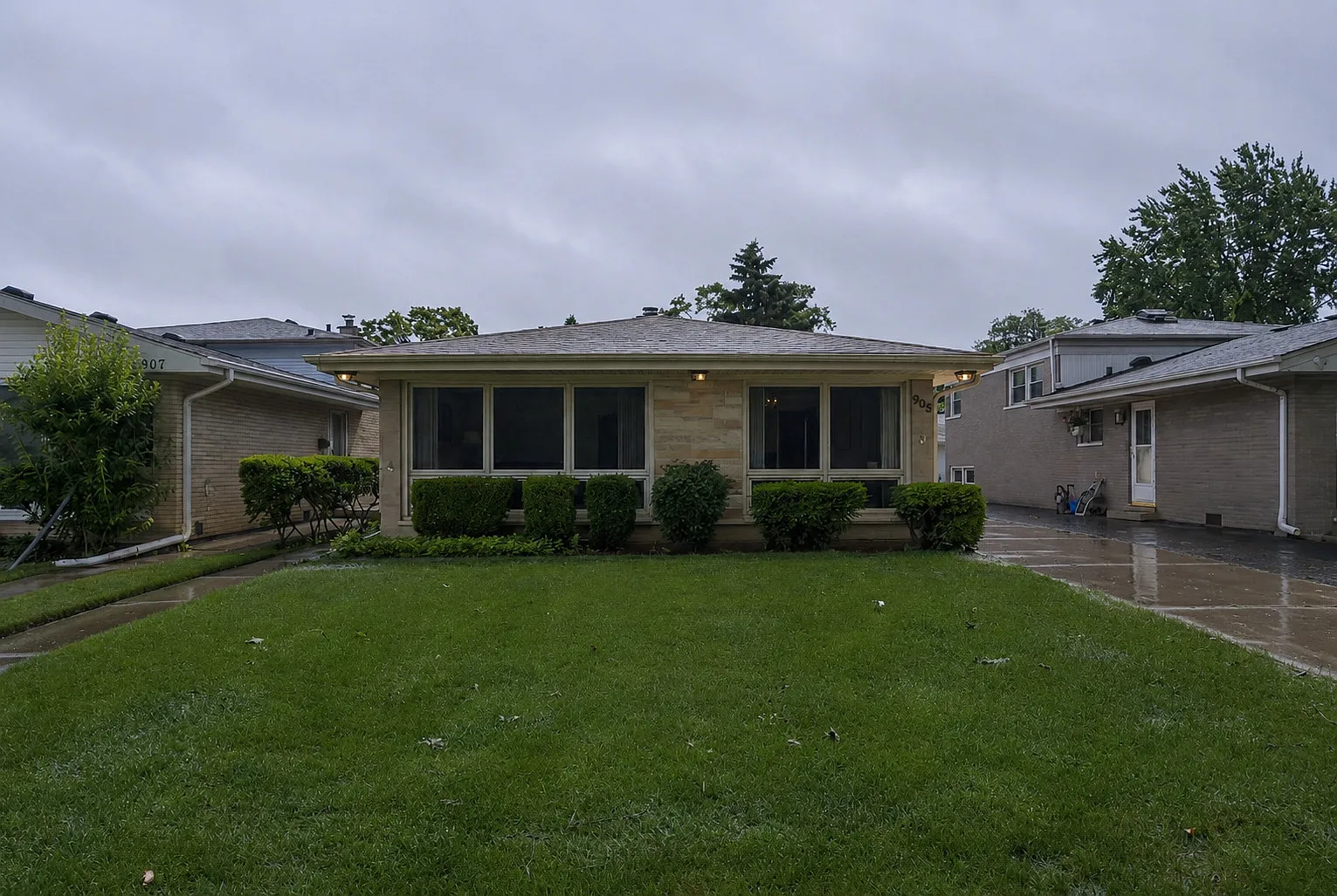 3 bed, 1611 sqft, $3,600 — Photo 2