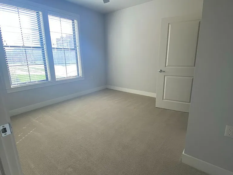 3625 Dewey Ave — Photo 39