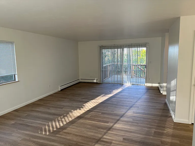 3366 Loyola Ct — Photo 10