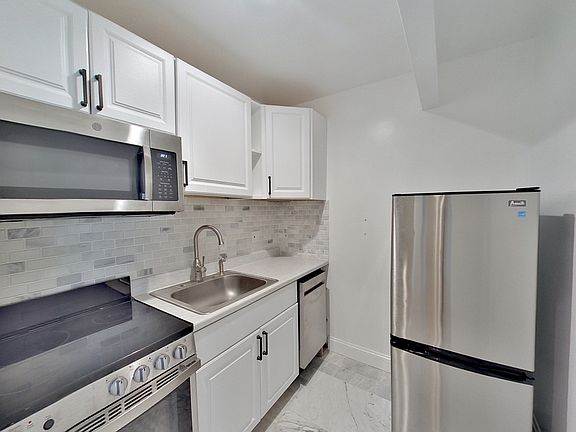 4th image of 312 E 30th St #7C2