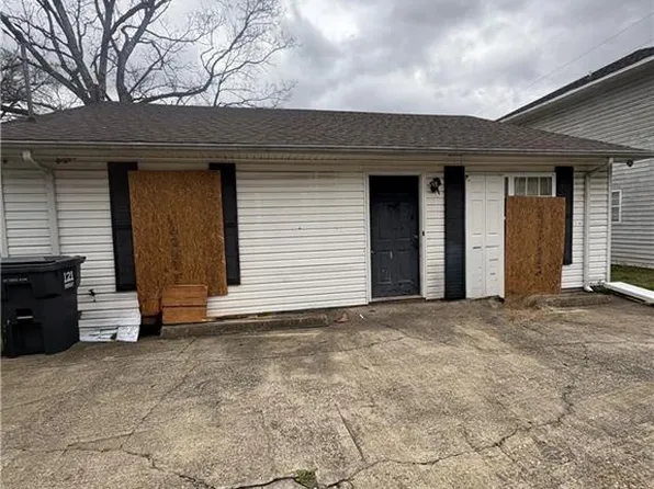 2002 6th Ave, Phenix City, AL 36867