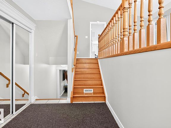 3rd image of 619 Layton Ct NW