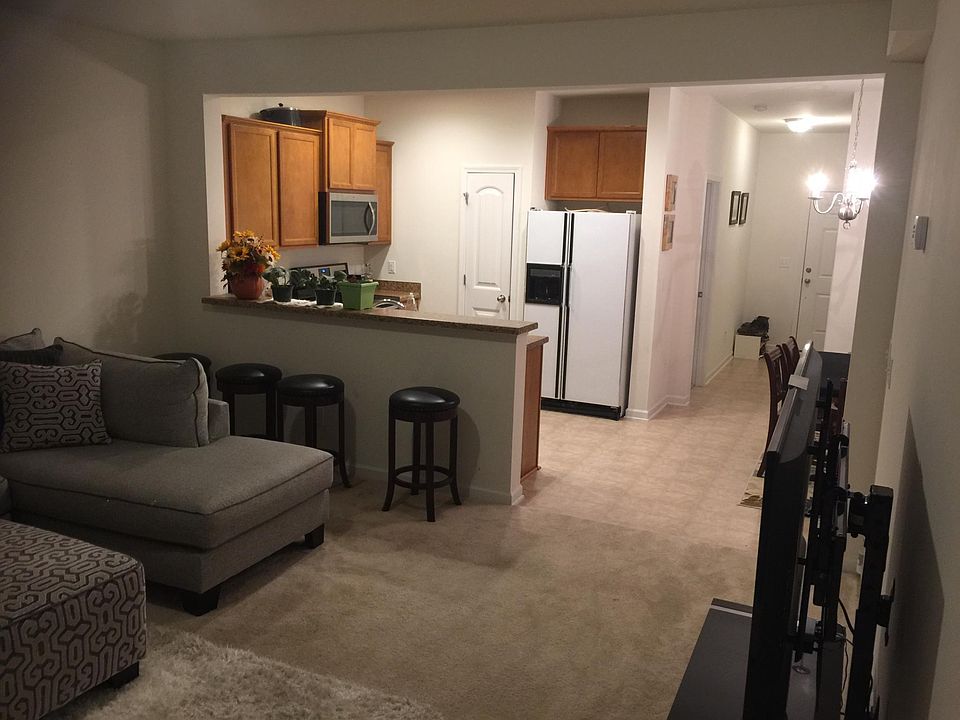 1st image of 3017 Bluegrove Rd