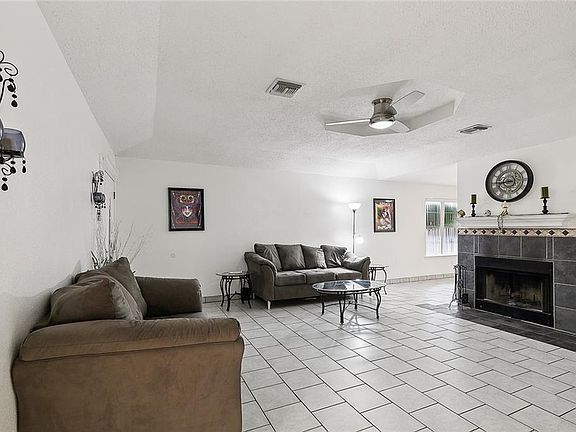 5th image of 5315 Woodstream Dr