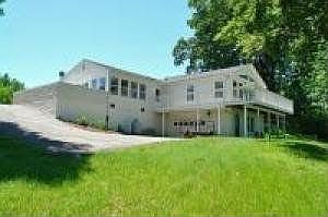 5th image of 749 Bluewater Dr