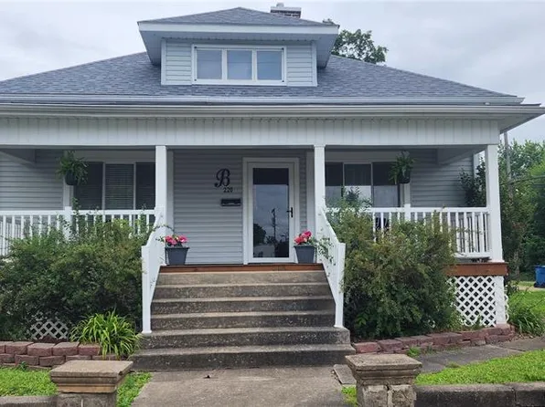 220 N 9th St, Murphysboro, IL 62966