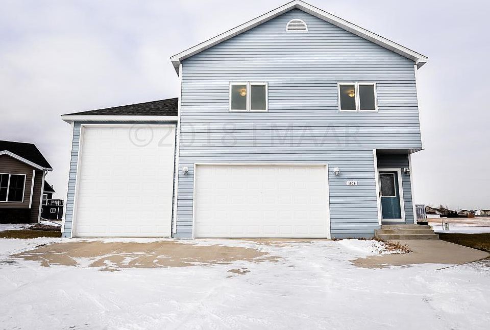 1st image of 1036 44th Ave S