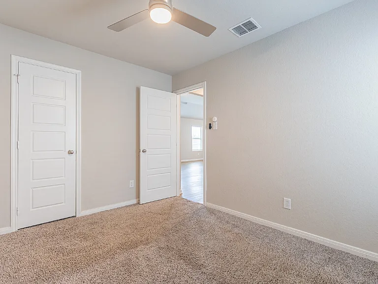 6418 Willow Point Blvd — Photo 13