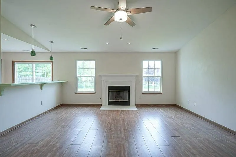 Building Photo - 3117 Bluster Dr