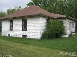 5721 102nd Ave, Grand Junction, MI 49056