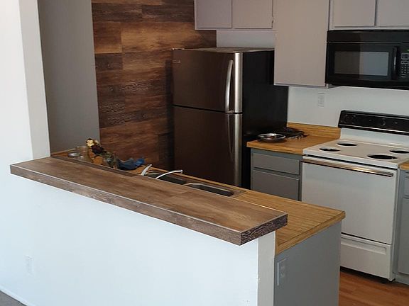 3rd image of 2525 Fairmount Ave #31-32