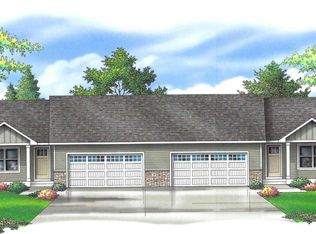 2097 Kari Ln, North Saint Paul, MN 55109