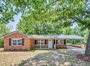 3931 Chet Dr, Trinity, NC 27370