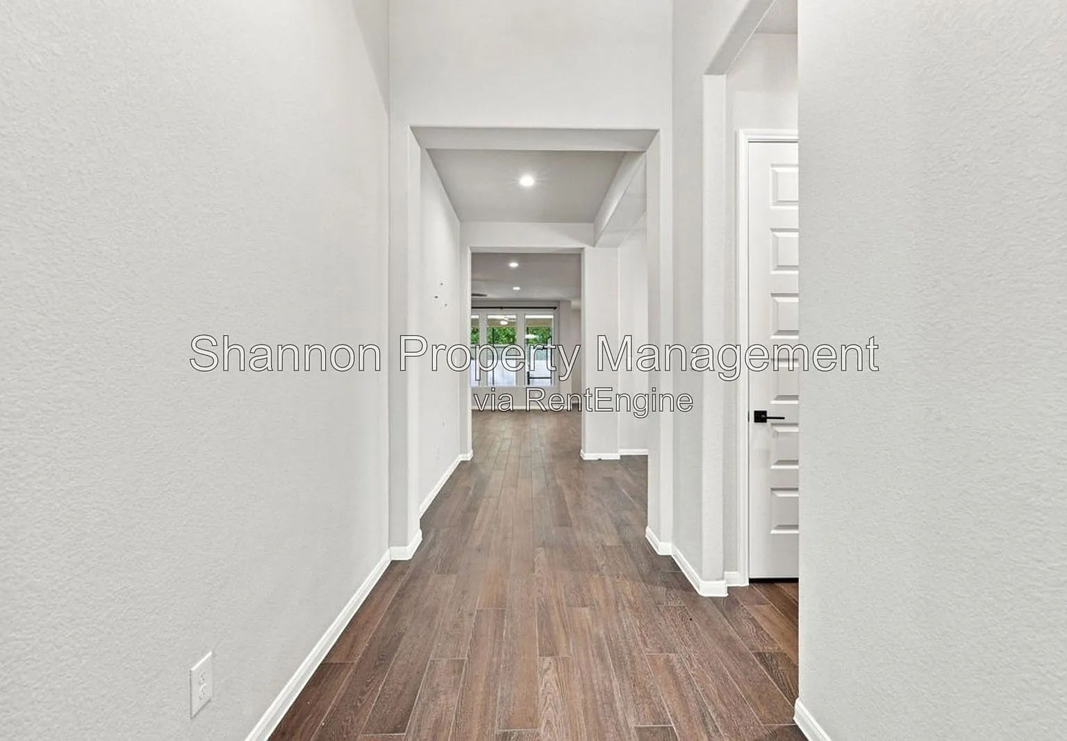 4 bed, 3.0 bath, 2438 sqft, $3,250 — Photo 2
