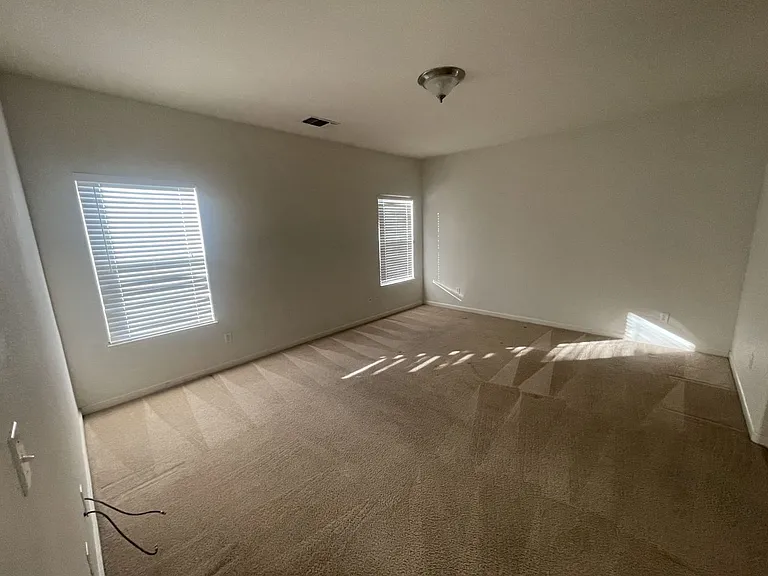 614 Mosburg Loop — Photo 11