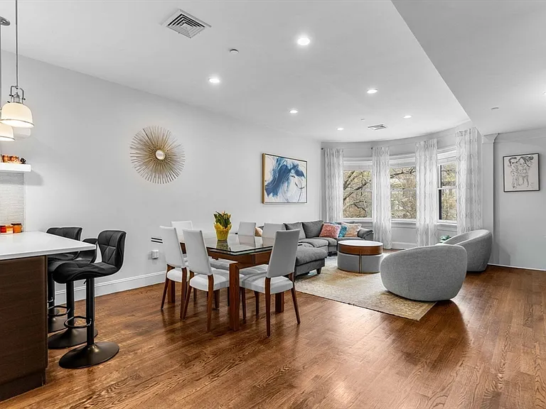 1471 Beacon St #Penthouse 10 — Photo 8