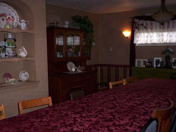 3rd image of 3948 Claremont Pl