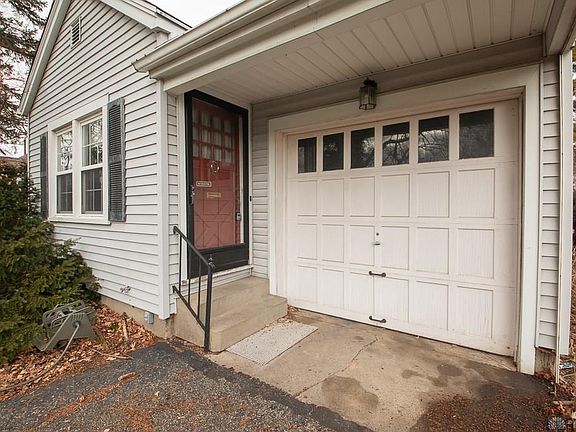 3rd image of 313 W Siebenthaler Ave
