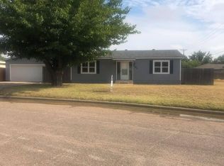307 W 4th St, Stanton, TX 79782