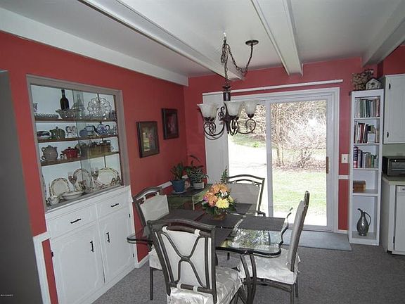 4th image of 8508 Young Ave NE