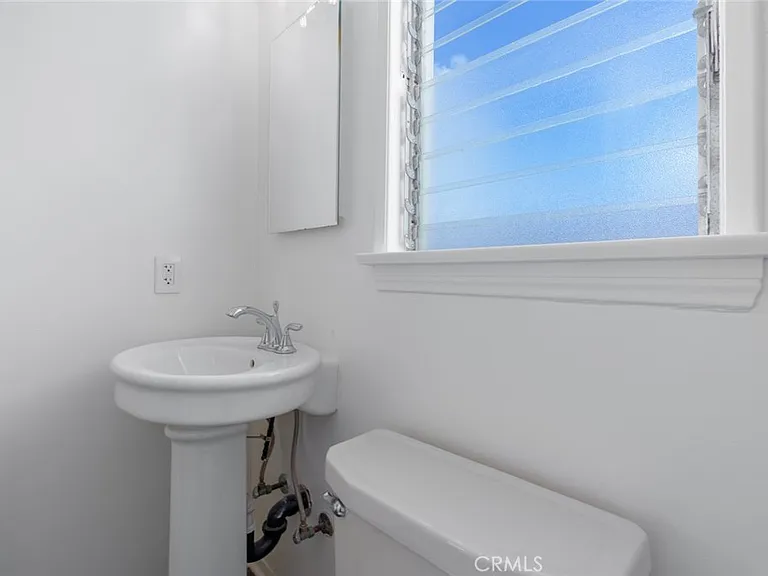 720 Narcissus Ave — Photo 25