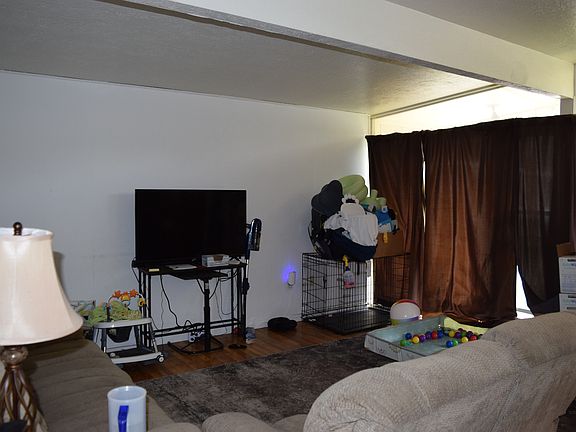 5th image of 3369 Gramercy Ave