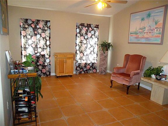 2nd image of 422 Jay Ct