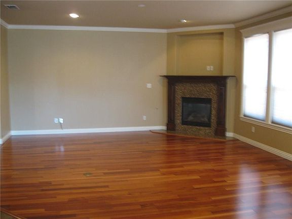 4th image of 4712 Willowridge Way