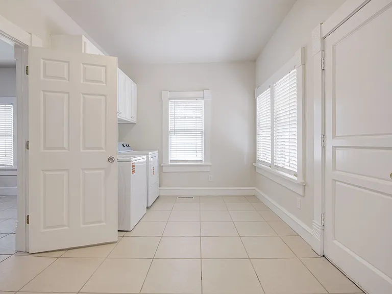 1005 Classen Blvd — Photo 9