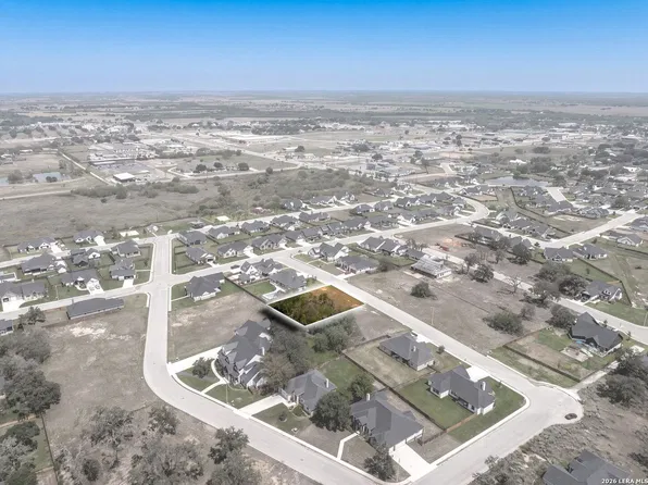 108 Ash Parkway, La Vernia, TX 78121