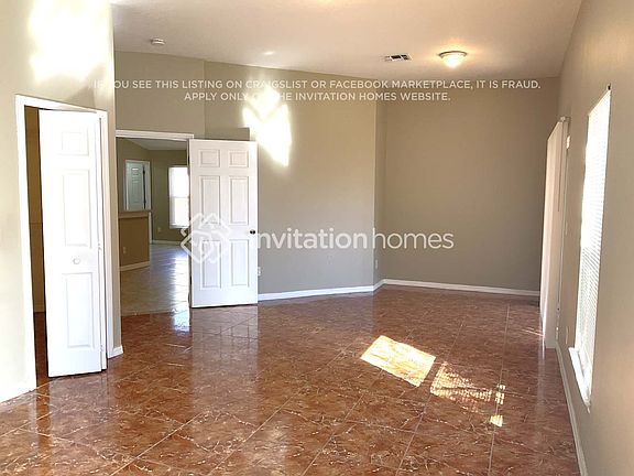 3rd image of 4127 Forest Island Dr