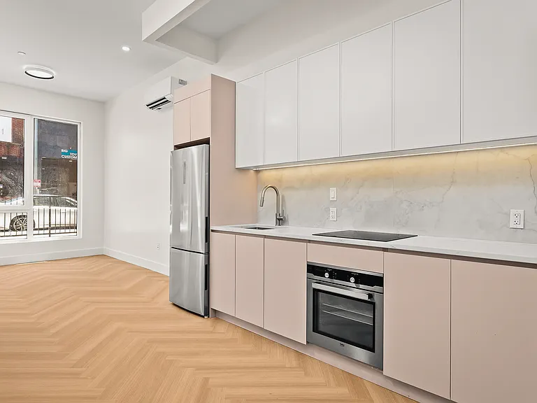34-16 38th St #2104 — Photo 3