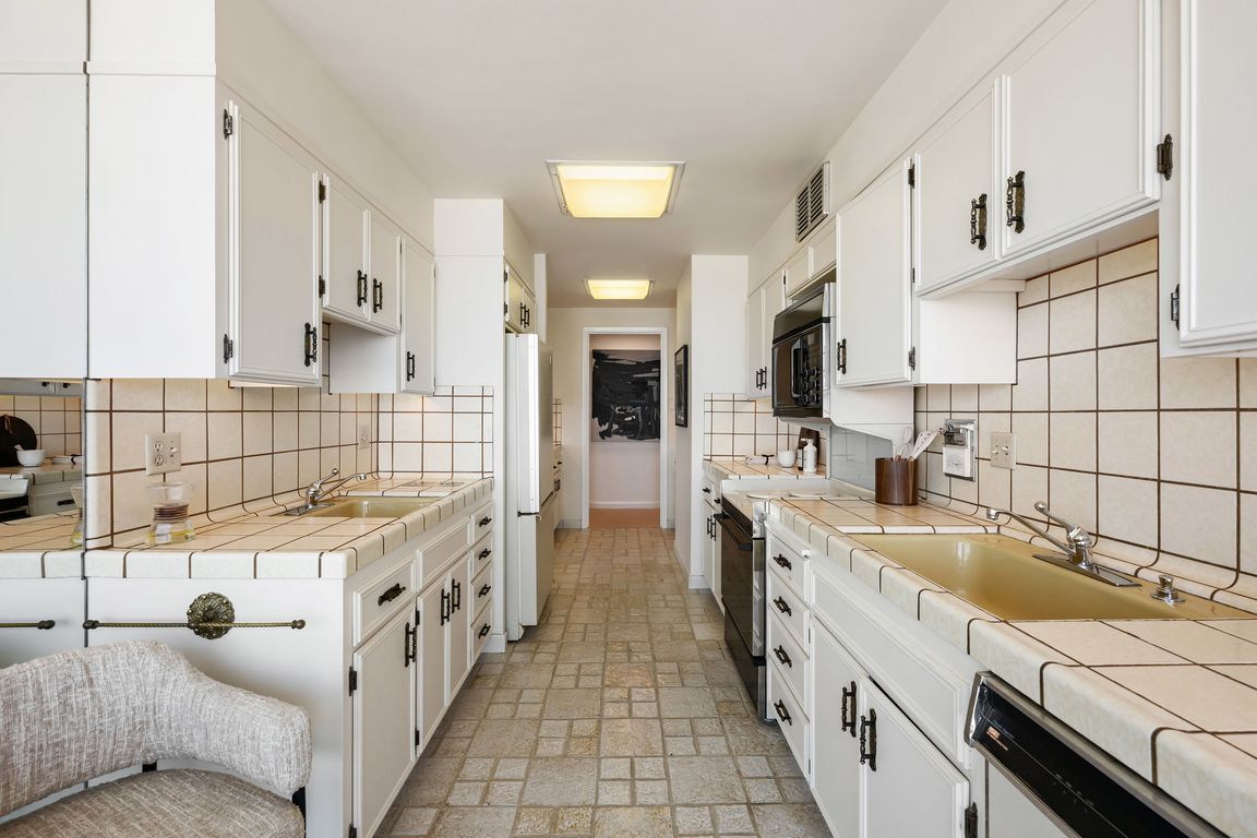 next background image