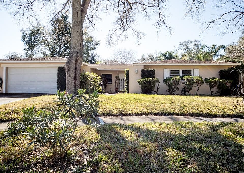 1st image of 1916 Forest View Dr