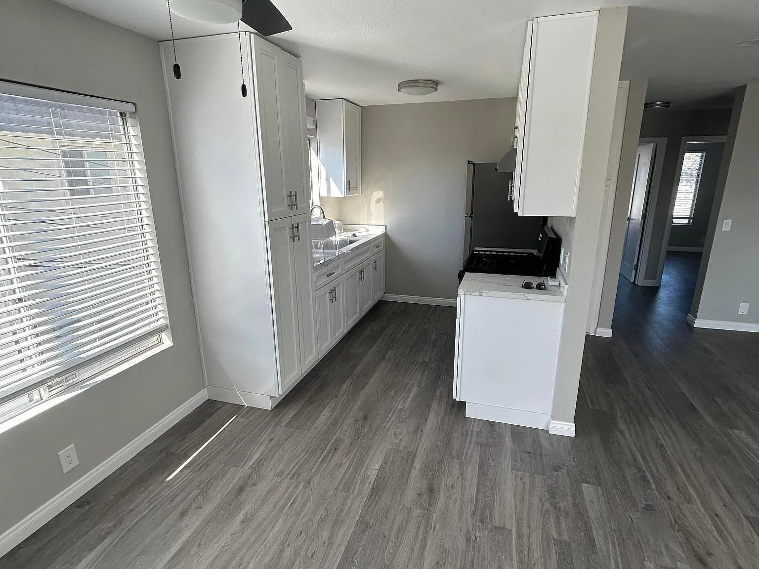 2 bed, 800 sqft, $3,495 — Photo 3