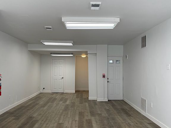 4th image of 1735 South St Floor 1