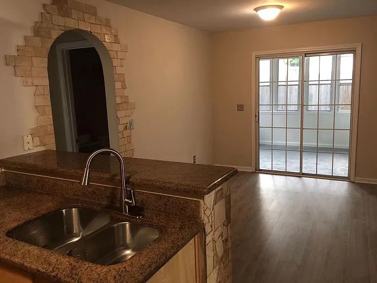 211 Park Pl — Photo 14