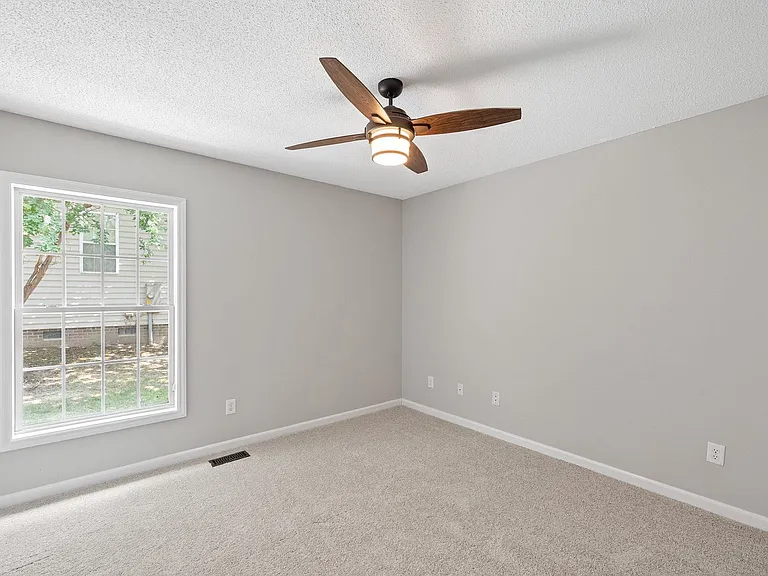 3425 Coach Lantern Ave — Photo 36