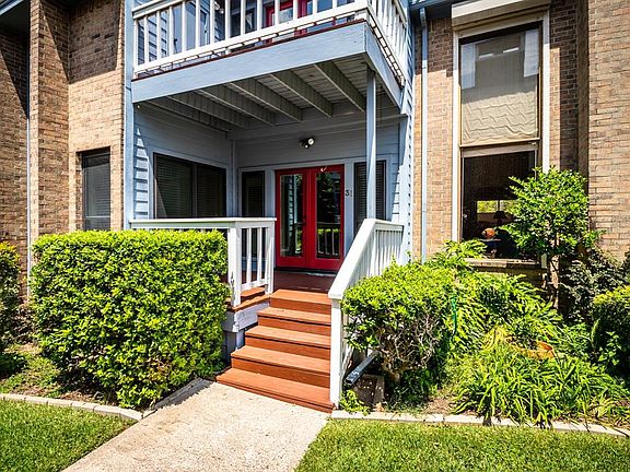 3rd image of 2601 S Broadway St #31