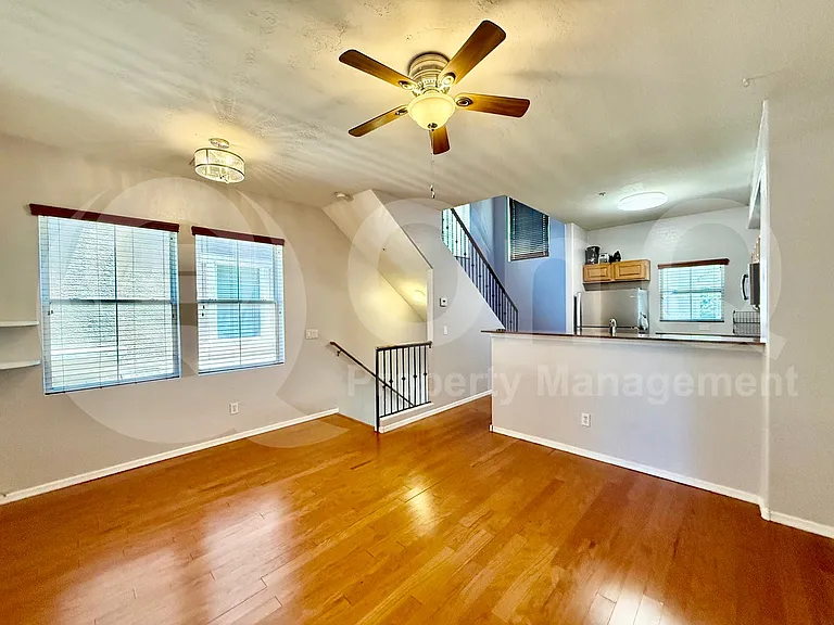 165 W Tremaine Ct — Photo 7