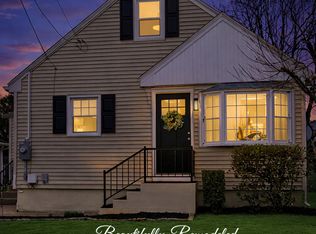 61 Terrace Ave E, Niantic, CT 06357