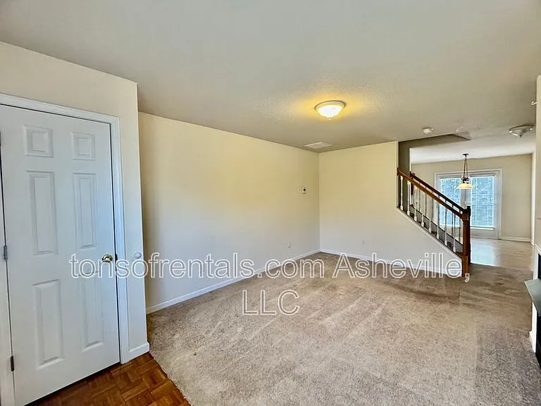 85 Farington Cir — Photo 5
