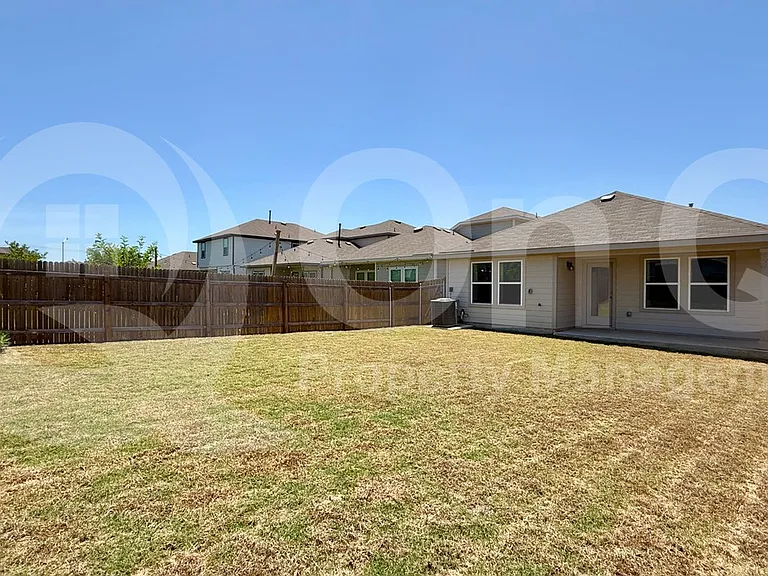 792 Lake Sweetwater Ln — Photo 22