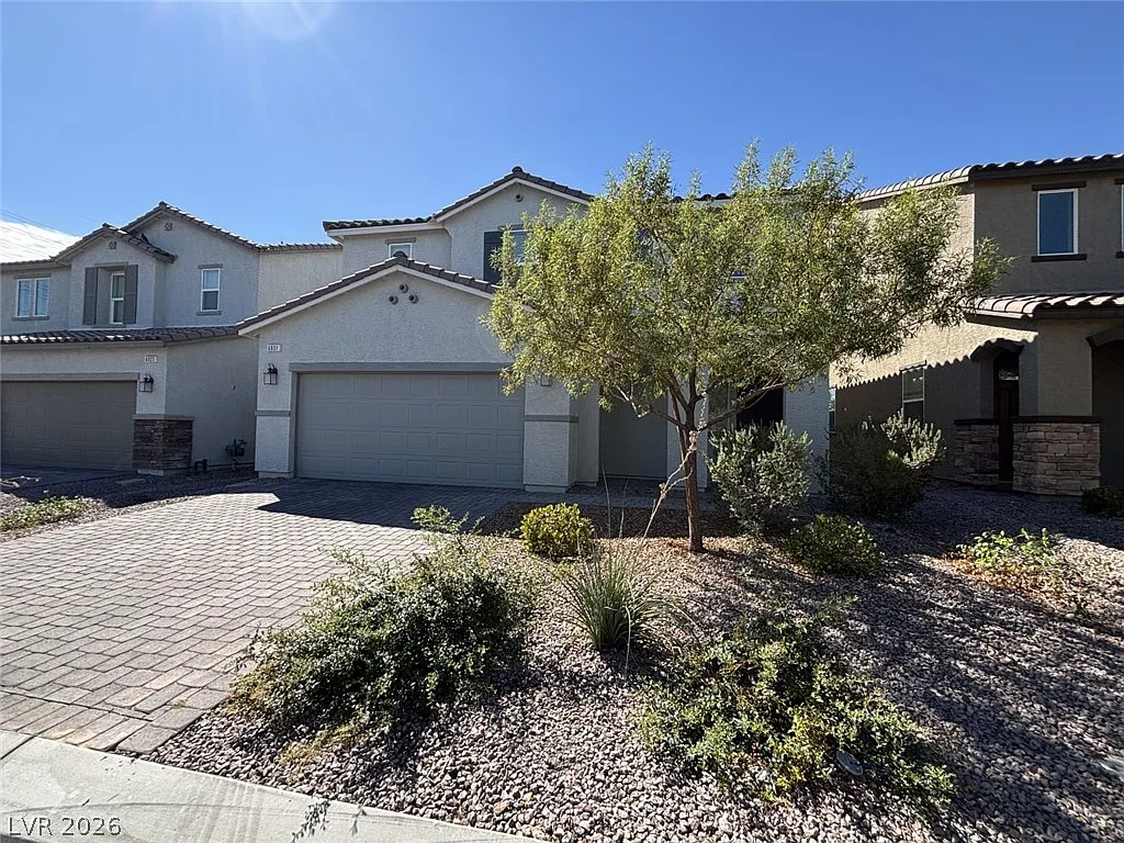 5 bed, 4.5 bath, 3088 sqft, $2,700 — Photo 2