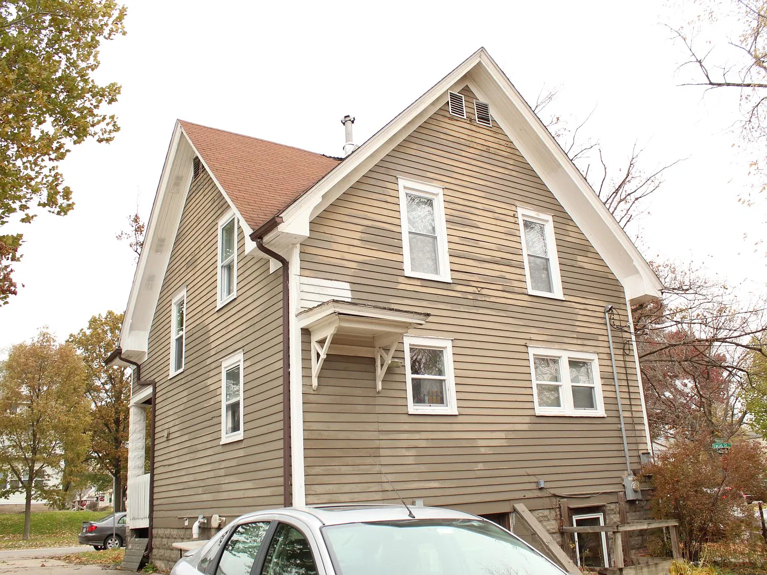 5 bed, 3000 sqft, $3,600 — Photo 3