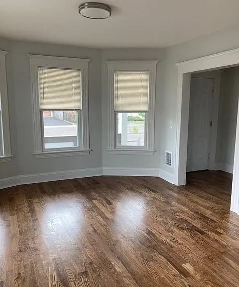 172 Kings Hwy E — Photo 6