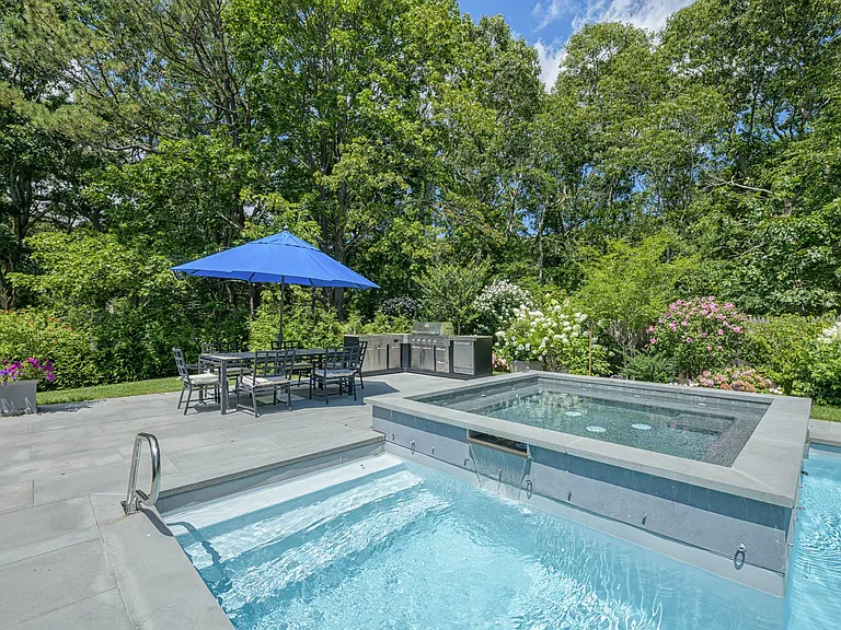 55 Shinnecock Rd #A — Photo 21