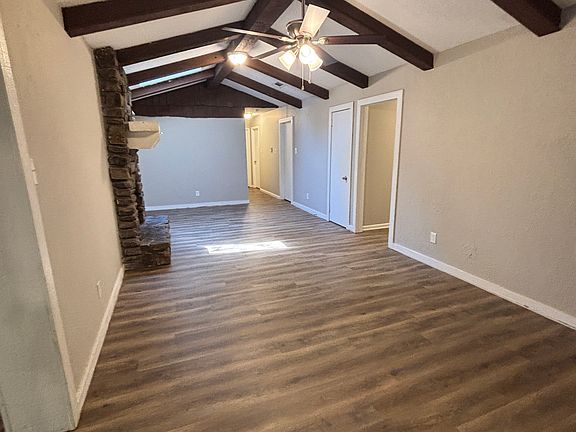 3rd image of 1017 Towering Oaks Dr