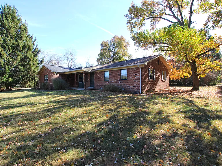 7485 E County Road 400 N — Photo 5
